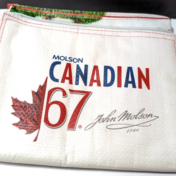 *Brand New* Molson Canadian Cooler Bag (Holds Six Pack) - Picture 4 of 5